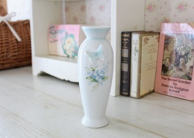 イマン クラリス 陶器 蝶付き花瓶