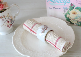 マニーロココ 陶器 ナプキンリング