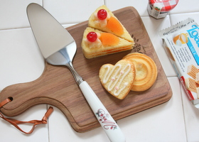 マニーロココ 陶器ハンドルカトラリー ケーキサーバー