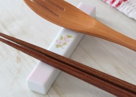 イマン ダイアナローズ 陶器 レスト