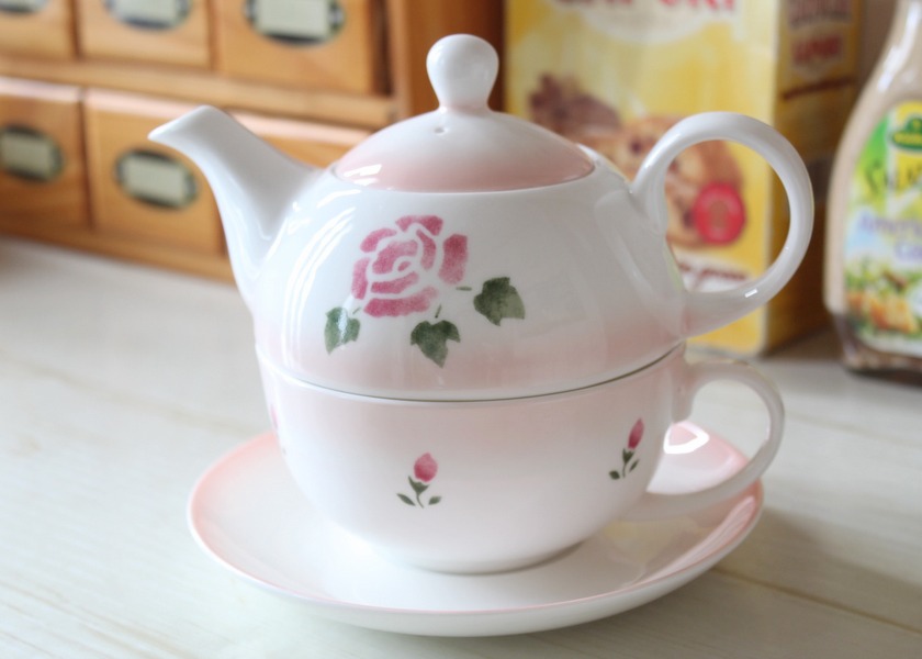 メゾンドマニー ローズ 陶器 ラフレゾン ティーフォーワン