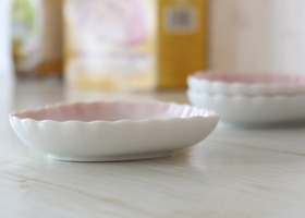 イマン ダイアナローズ 陶器 ハートアクセサリートレイ