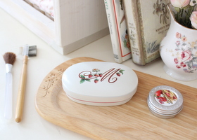 マニーロココ オーバルケース