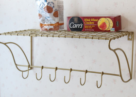 マニーGC 壁掛けシェルフ ブラスカラー