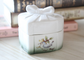 マニー クリスマス陶器 ギフトケースハート とり(グリーン)