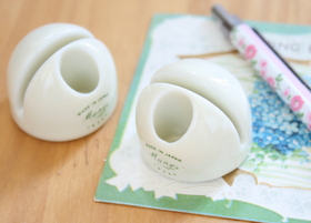 マニー プチメゾン 陶器 メモスタンド丸(女の子)