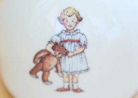 マニー プチメゾン 陶器 メモスタンド丸(女の子)
