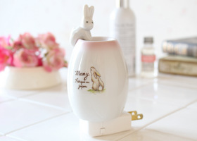 メゾンドマニー うさぎ 陶器 フットアロマライト