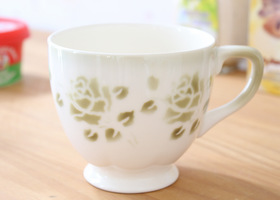 マニー セゾンドローズ 陶器 マグカップ(Gr)