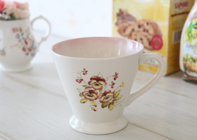 イマン パンジー 陶器 高台マグカップ