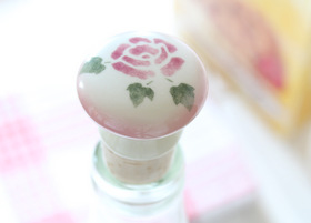 マニー ローズ 陶器 ボトルストッパー