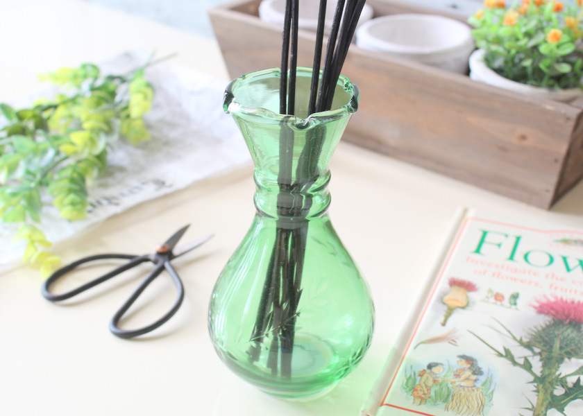 マニーGC ガラス フラワーベース リーフ GREEN