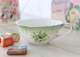 マニー フェリシエンヌ・ド・プランタン エルブ ティーカップ