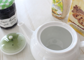 マニー フェリシエンヌ・ド・プランタン エルブ ティーポット