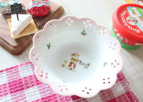 マニー クリスマス・レース陶器 ボウル(ピンク)
