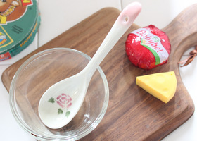 マニー ローズ 陶器カトラリー スープスプーン