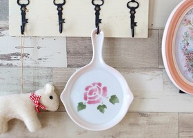 マニーローズ 陶器 壁掛けフライパントレー