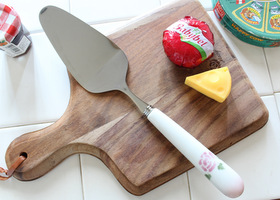 マニーローズ 陶器ハンドル ケーキサーバー